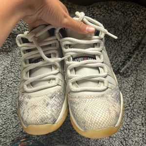 Light bone snakeskin Jordan 11